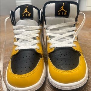 Jordan Kids Sneakers - Black and Yellow